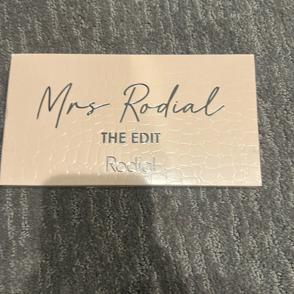 Authentic Mrs Rodial “The Edit “ I woke up like this pallet .New never opened.
